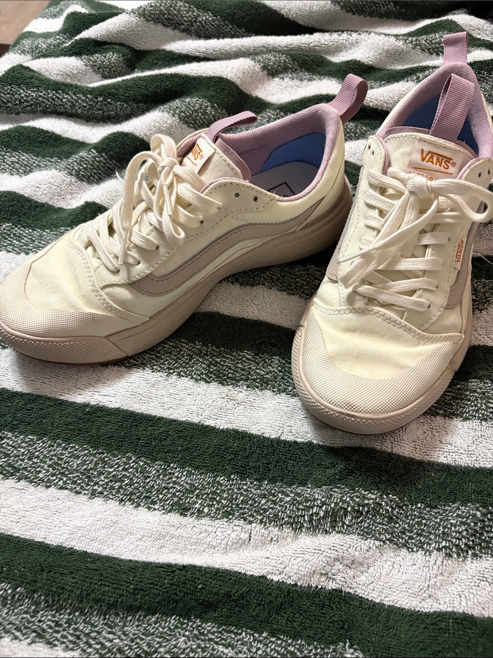 Vans Women’s Cream Sneakers with Lilac Trim Ultra Range